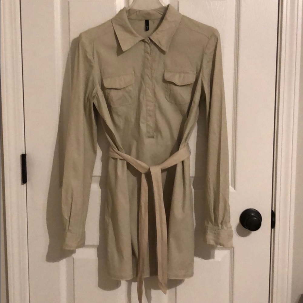 Tahari size S Tunic/Top